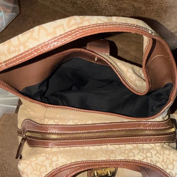 DKNY Beige and Brown Monogram Shoulder Bag - Picture 8 of 12